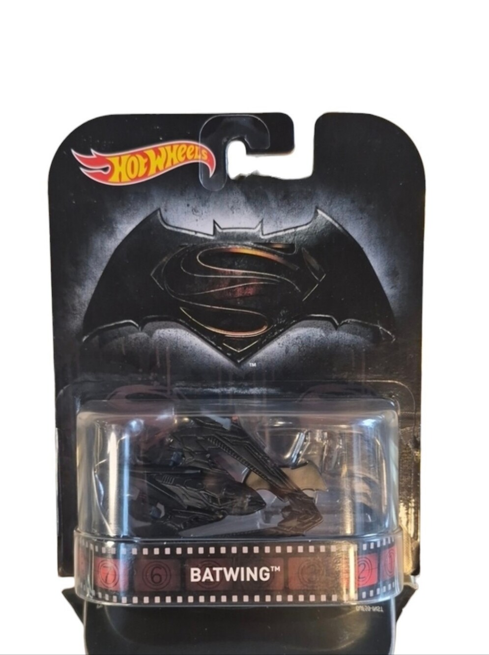 Hot WHeeLs Batman V Superman Batwing-Dawn of Justice, 1:64, Black.